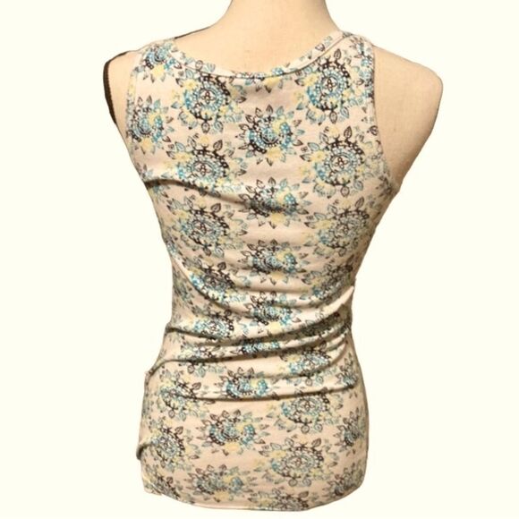 Ribbed Racer Back Tank - Picture 6 of 9